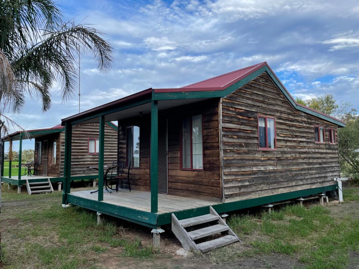 Happy Wanderer Motel Cohuna 70S Style ภายนอก รูปภาพ